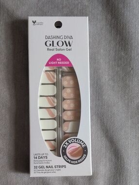 Dashing Diva Glow Gel Nail Strips - Pink & White Floral